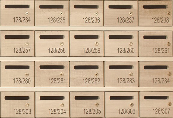 Abschlie&szlig;bares Unterlagenfach f&uuml;r jeden neuen Mitarbeiter